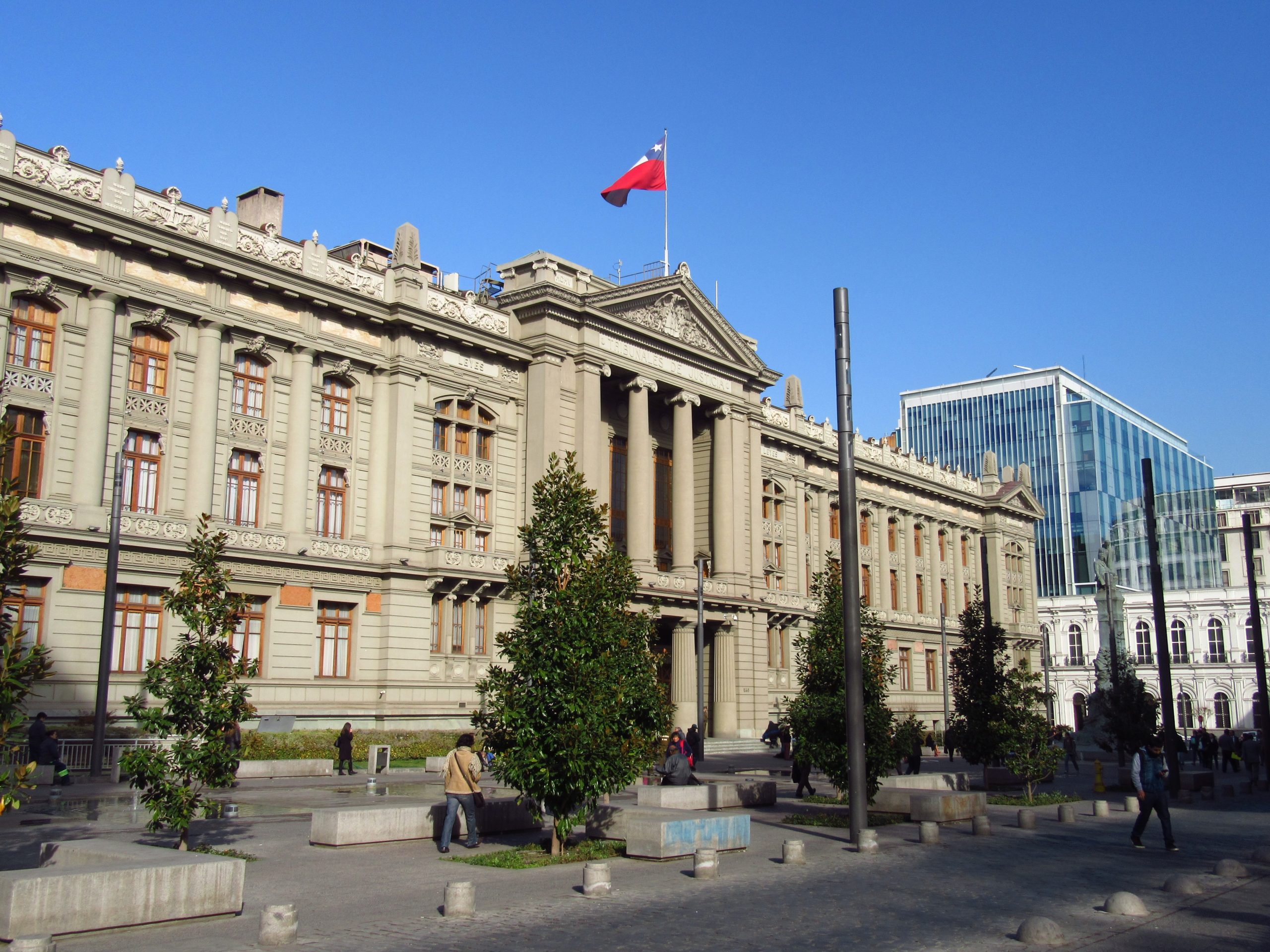 Corte Suprema acoge reclamo contra Conservador de Bienes Raíces de Concón (Rol 20650-2024)